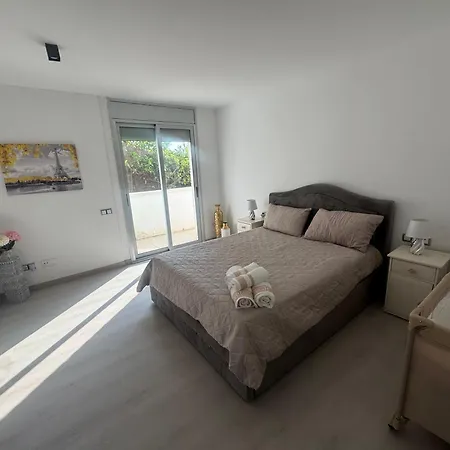 Holidaysitges וילה
